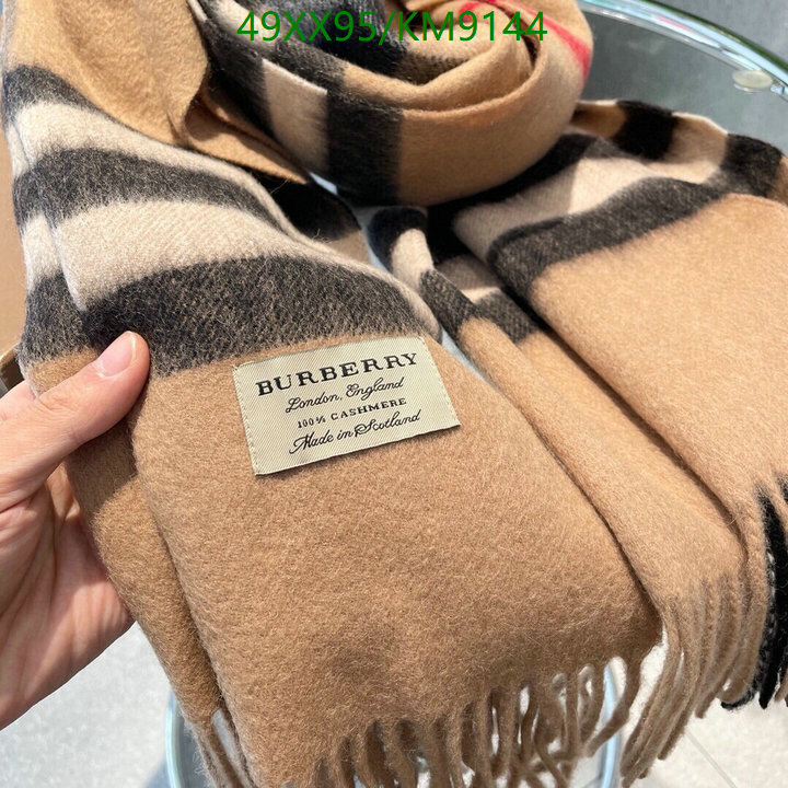 Scarf-Burberry Code: KM9144 $: 49USD