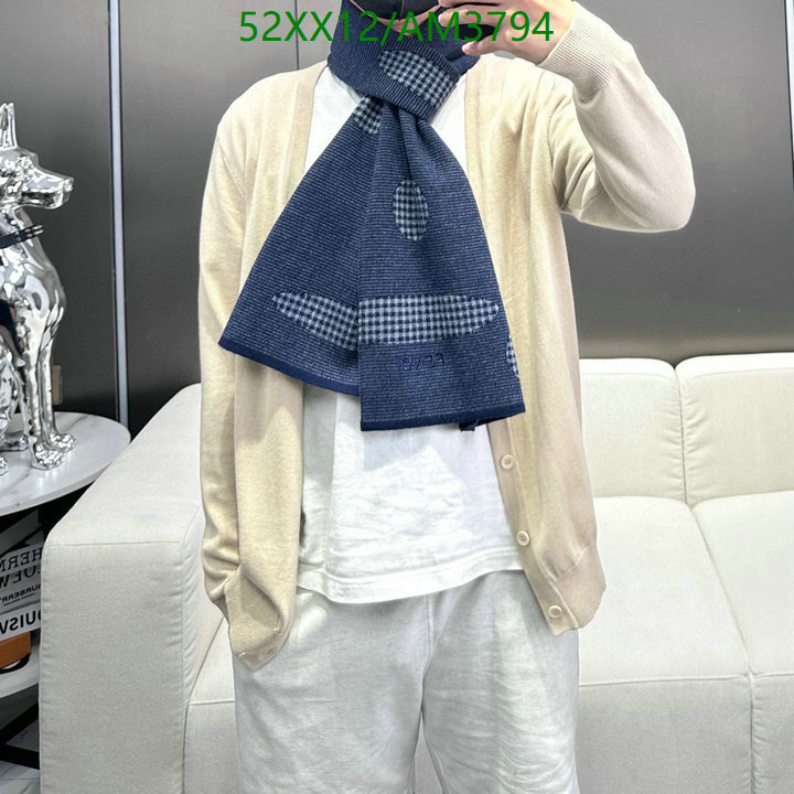 Scarf-Fendi Code: AM3794 $: 52USD