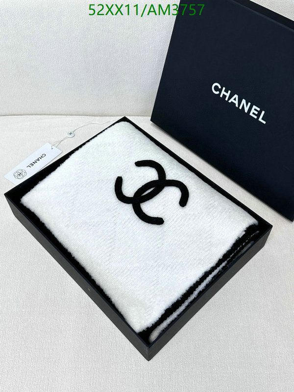 Scarf-Chanel Code: AM3757 $: 52USD