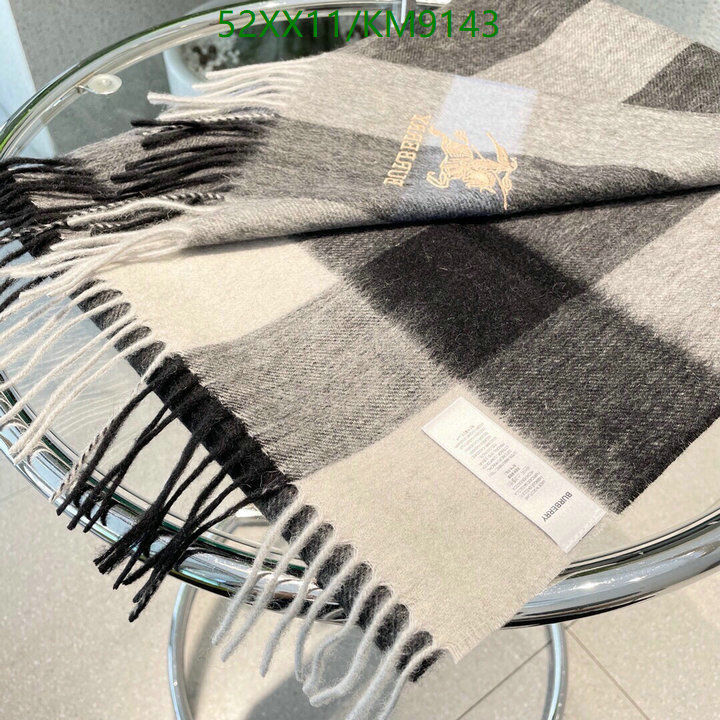 Scarf-Burberry Code: KM9143 $: 52USD