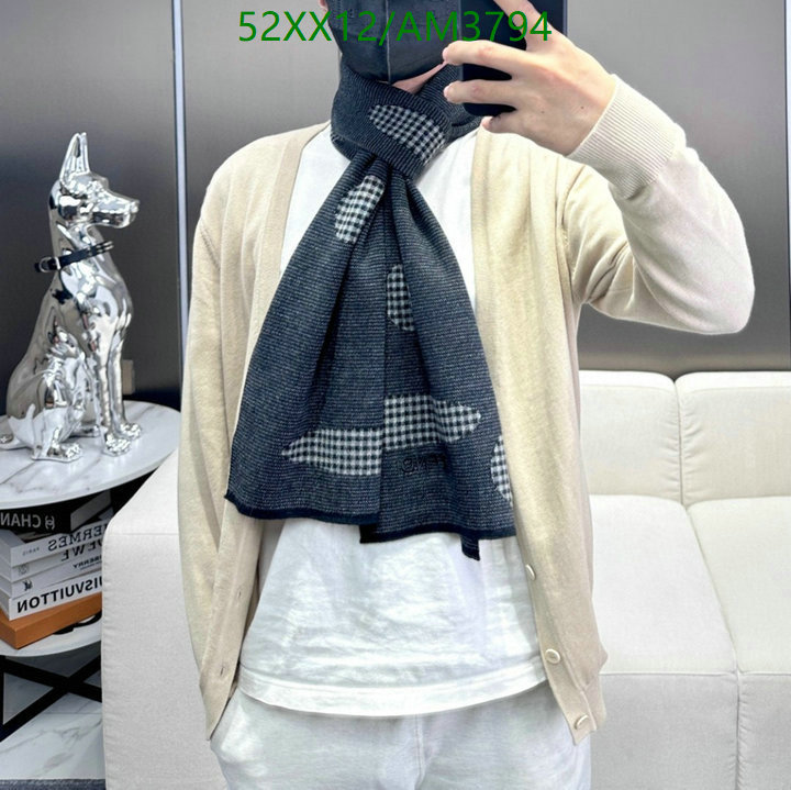 Scarf-Fendi Code: AM3794 $: 52USD