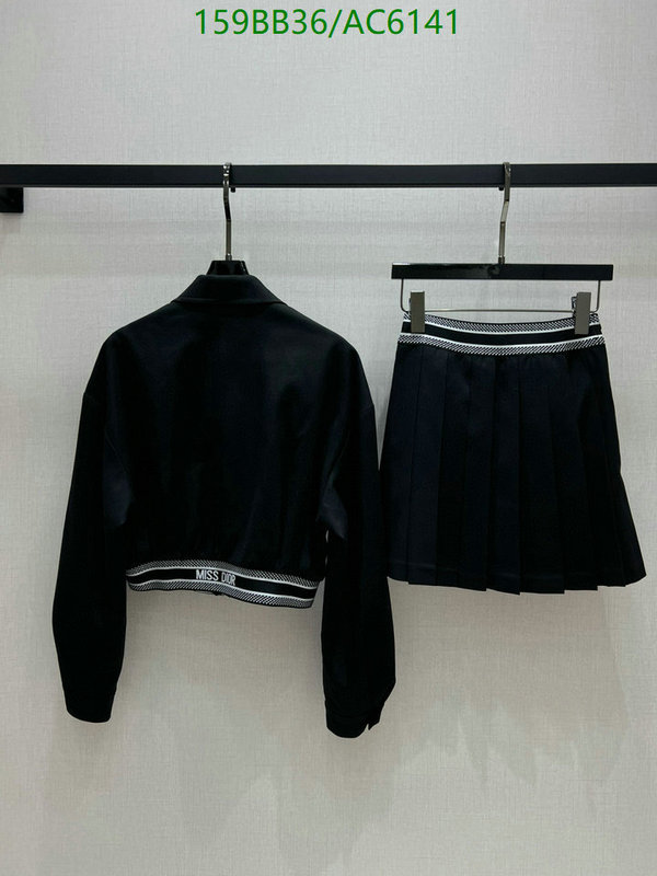 Clothing-Dior Code: AC6141 $: 159USD