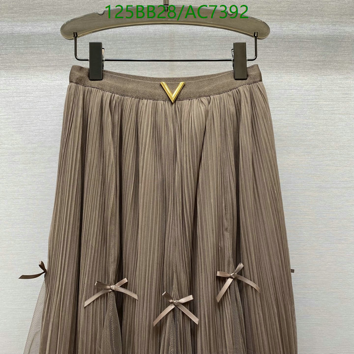 Clothing-Valentino Code: AC7392 $: 125USD