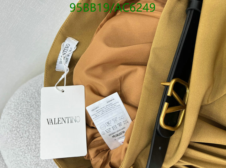 Clothing-Valentino Code: AC6249 $: 95USD