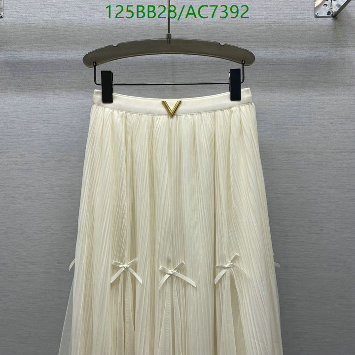 Clothing-Valentino Code: AC7392 $: 125USD