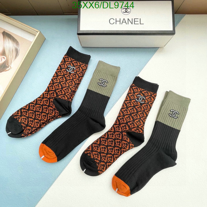 Sock-Chanel Code: DL9744 $: 32USD