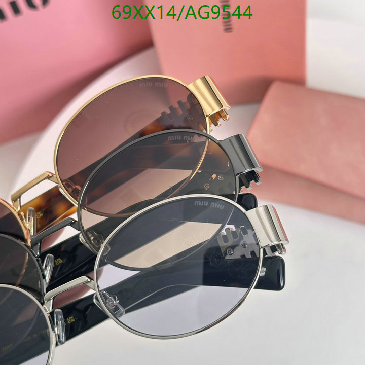 Glasses-MiuMiu Code: AG9544 $: 69USD