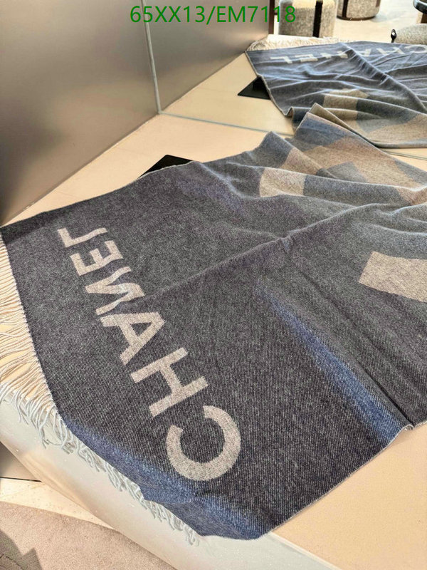 Scarf-Chanel Code: EM7118 $: 65USD