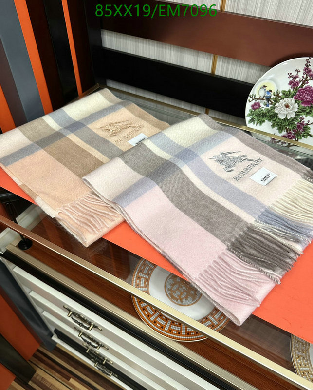 Scarf-Burberry Code: EM7096 $: 85USD