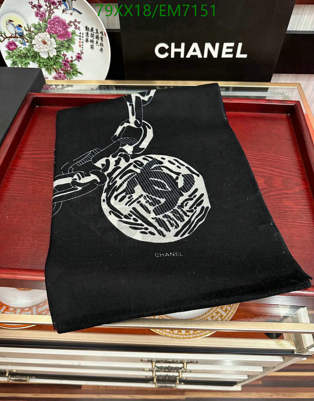 Scarf-Chanel Code: EM7151 $: 79USD