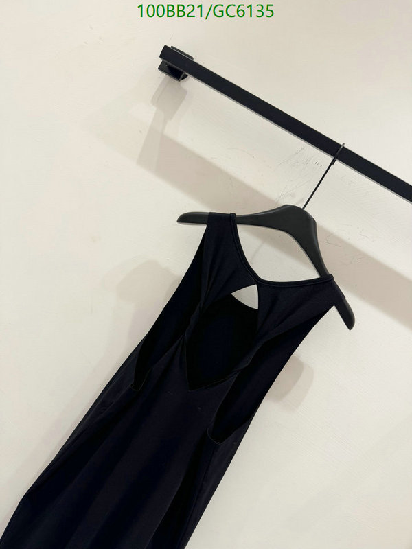 Clothing-Chanel Code: GC6135 $: 100USD