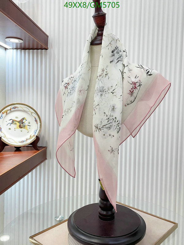 Scarf-Chanel Code: GM5705 $: 49USD