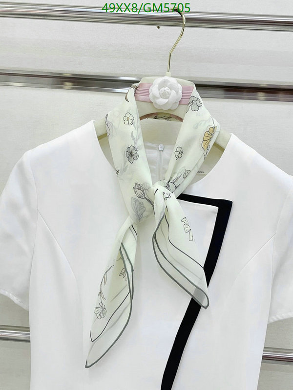 Scarf-Chanel Code: GM5705 $: 49USD