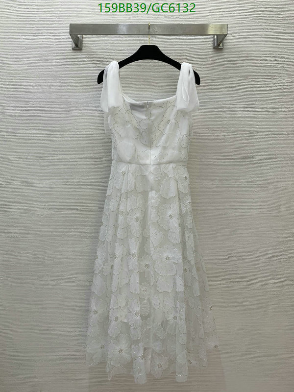 Clothing-Chanel Code: GC6132 $: 159USD