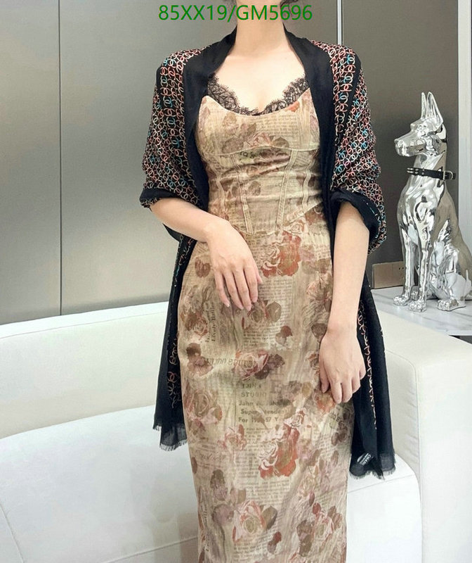 Scarf-Chanel Code: GM5696 $: 85USD