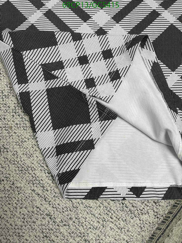Clothing-Burberry Code: GC5415 $: 69USD