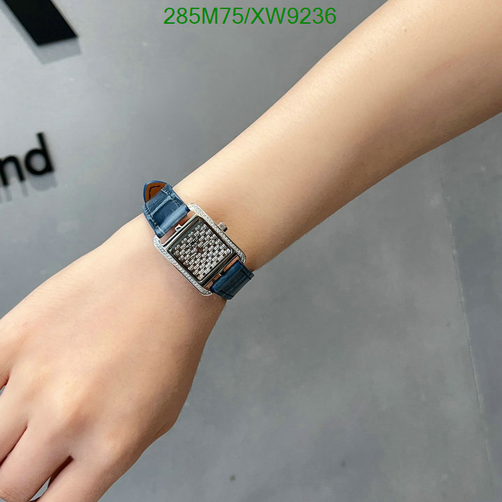$: 285USD