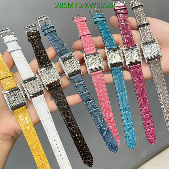 $: 285USD