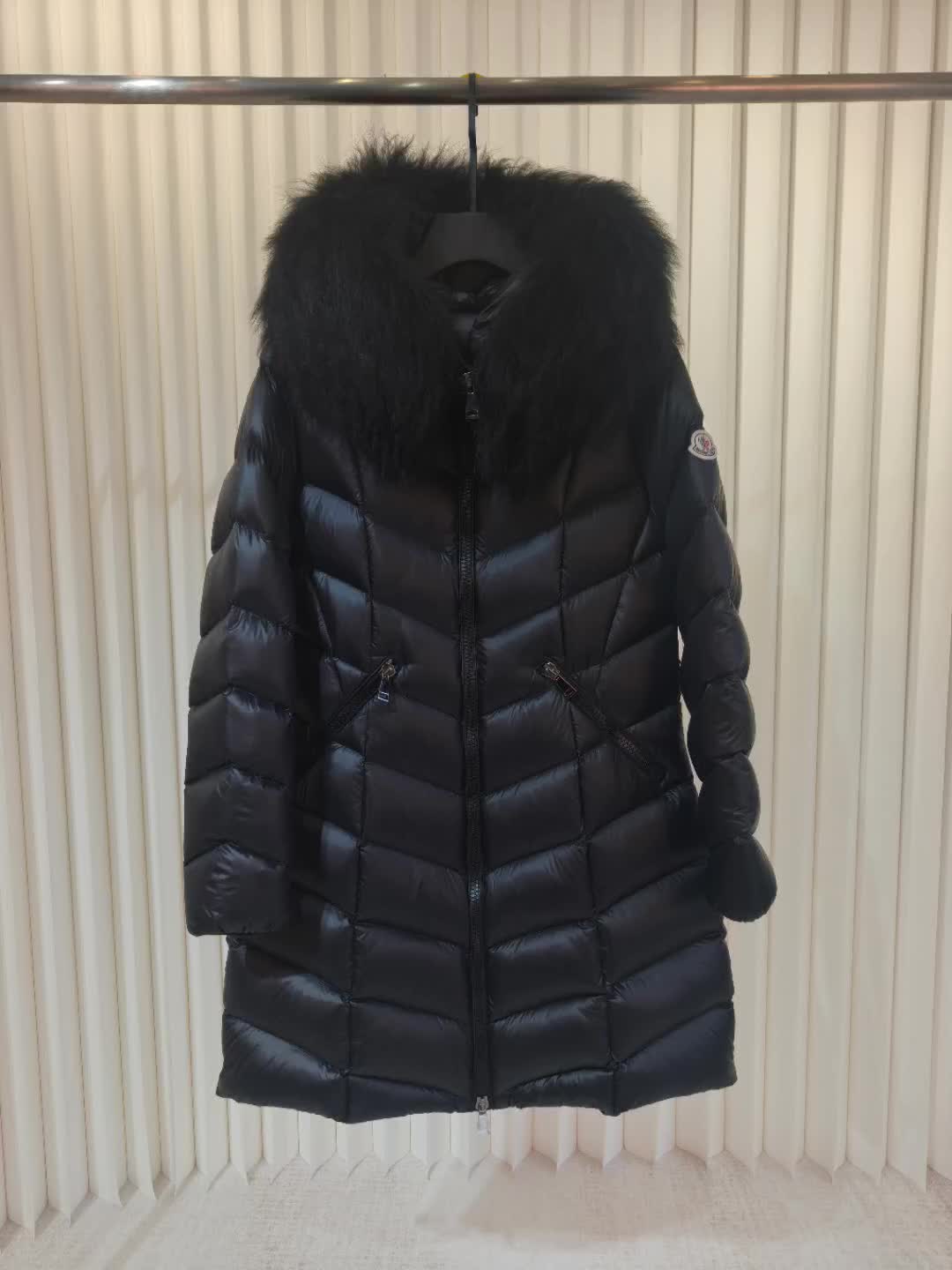Down jacket Women-Moncler Code: MC3220 $: 249USD