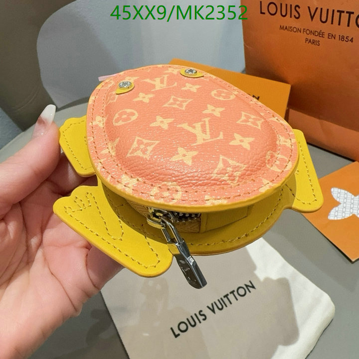 Key pendant-LV Code: MK2352 $: 45USD