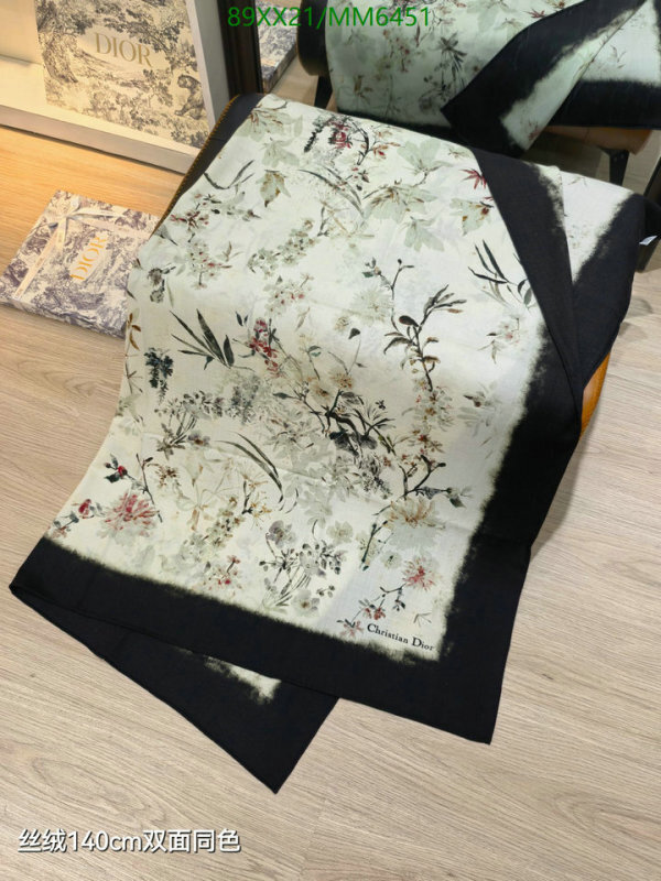 Scarf-Dior Code: MM6451 $: 89USD