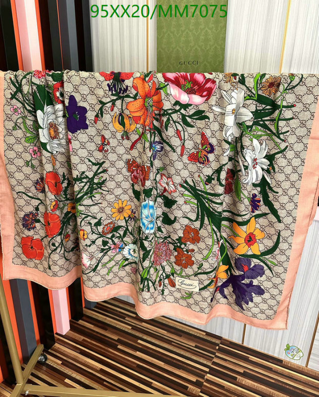 Scarf-Gucci Code: MM7075 $: 95USD