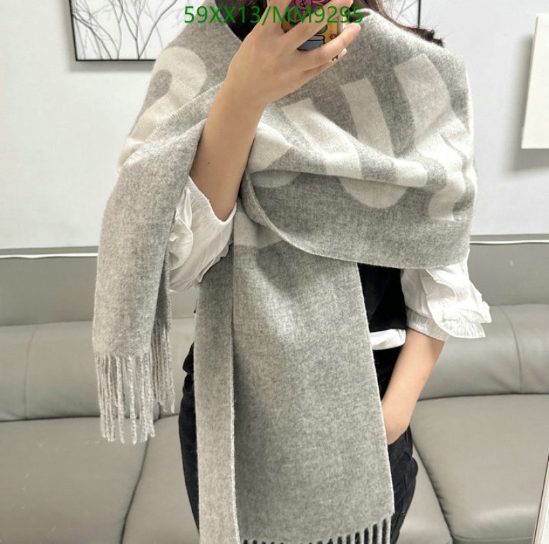 Scarf-Jacquemus Code: MM9295 $: 59USD