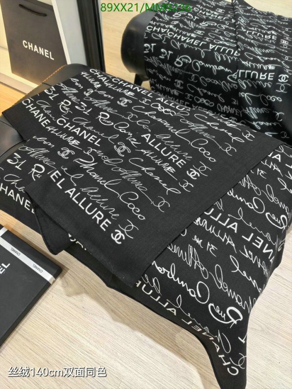 Scarf-Chanel Code: MM9236 $: 89USD