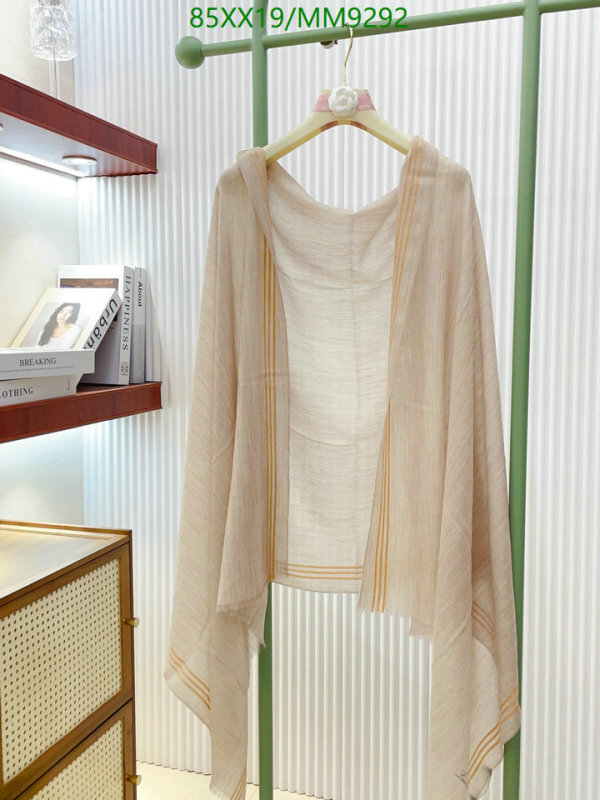 Scarf-Loro Piana Code: MM9292 $: 85USD