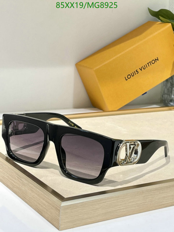 Glasses-LV Code: MG8925 $: 85USD