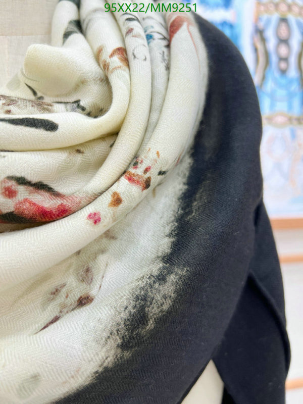 Scarf-Dior Code: MM9251 $: 95USD