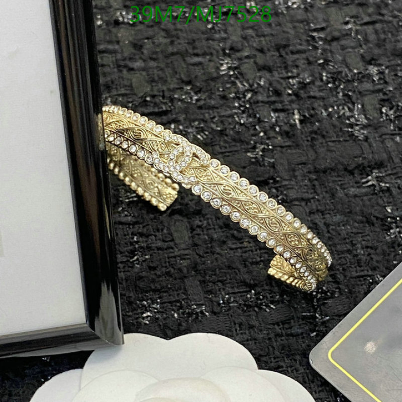 Jewelry-Chanel Code: MJ7528 $: 39USD