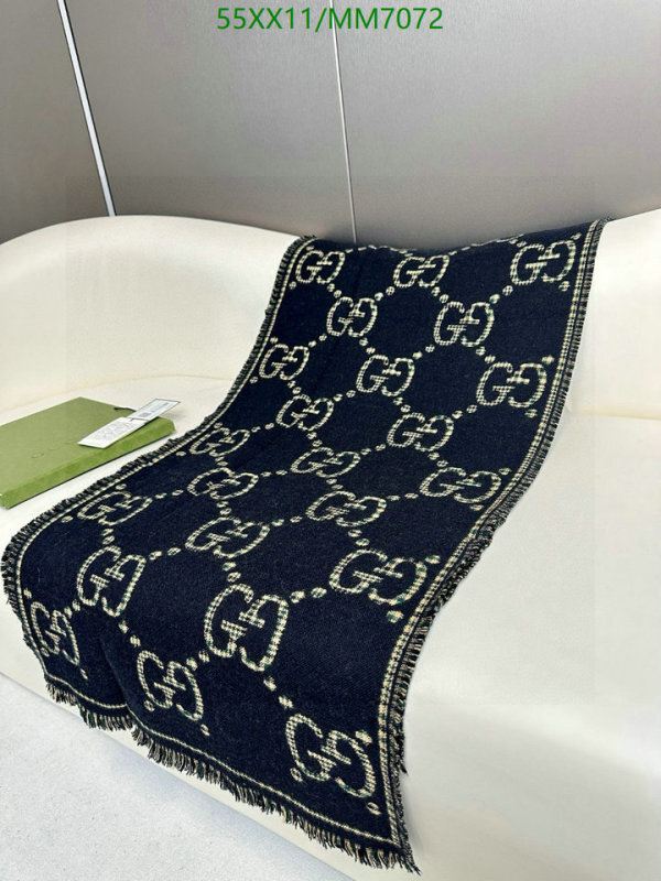 Scarf-Gucci Code: MM7072 $: 55USD