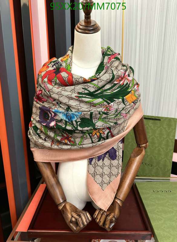 Scarf-Gucci Code: MM7075 $: 95USD
