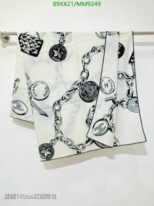 Scarf-Chanel Code: MM9249 $: 89USD
