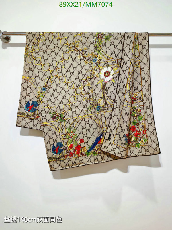 Scarf-Gucci Code: MM7074 $: 89USD