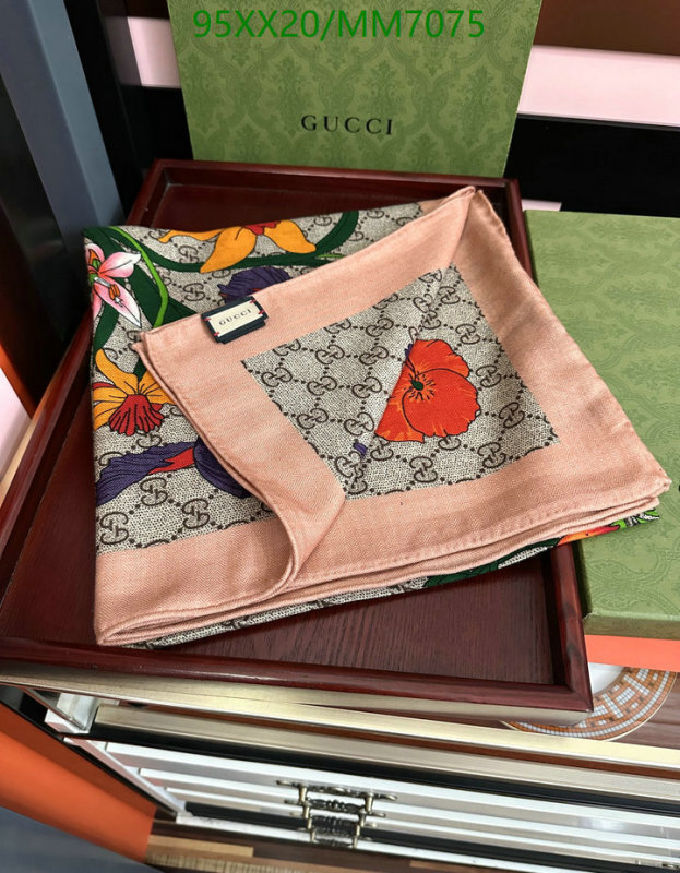 Scarf-Gucci Code: MM7075 $: 95USD