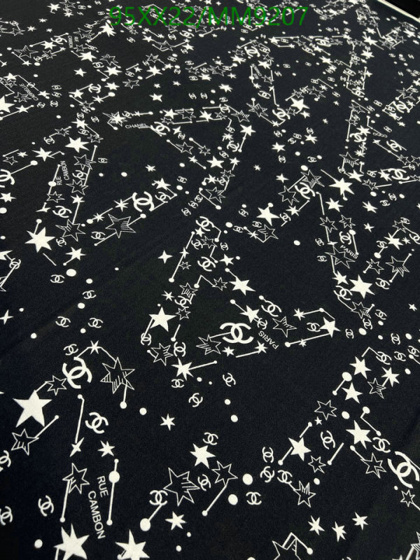 Scarf-Chanel Code: MM9207 $: 95USD