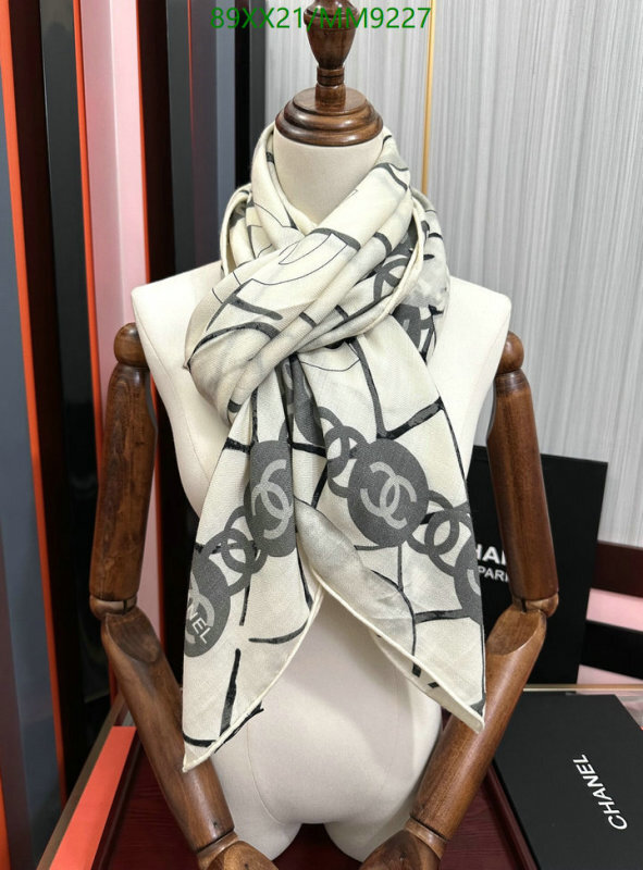 Scarf-Chanel Code: MM9227 $: 89USD