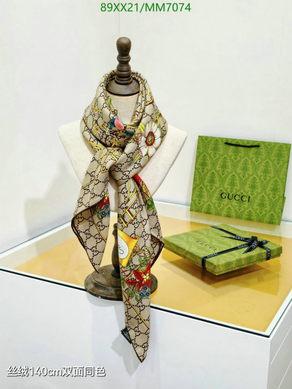 Scarf-Gucci Code: MM7074 $: 89USD