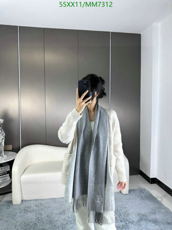 Scarf-Hermes Code: MM7312 $: 55USD