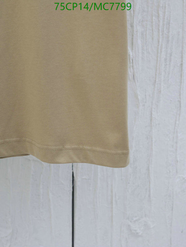 Clothing-Burberry Code: MC7799 $: 75USD