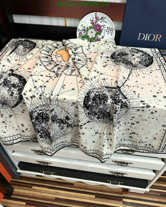 Scarf-Dior Code: MM9259 $: 89USD