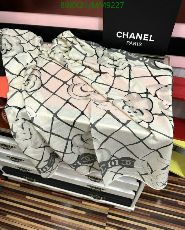 Scarf-Chanel Code: MM9227 $: 89USD