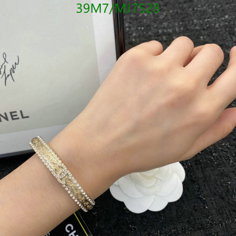 Jewelry-Chanel Code: MJ7528 $: 39USD