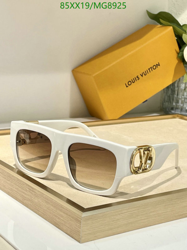 Glasses-LV Code: MG8925 $: 85USD