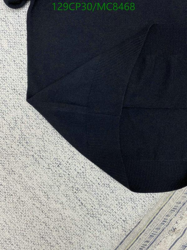 Clothing-Burberry Code: MC8468 $: 129USD