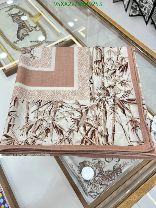 Scarf-Dior Code: MM9253 $: 95USD
