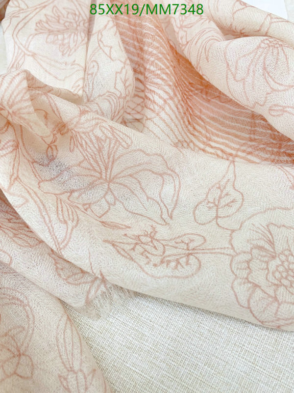 Scarf-Loro Piana Code: MM7348 $: 85USD