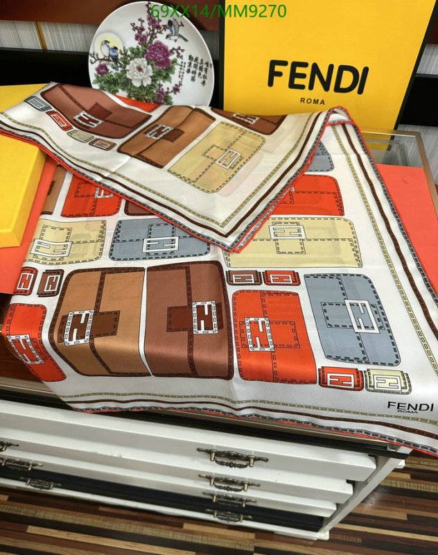 Scarf-Fendi Code: MM9270 $: 69USD